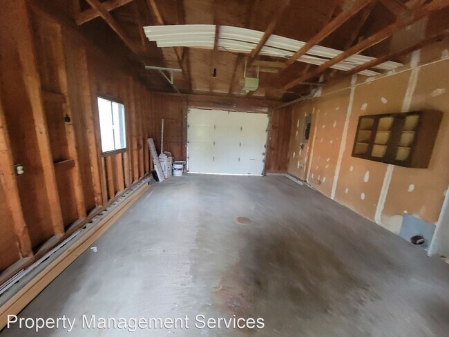 Building Photo - 2 br, 1 bath House - 6780 Boone Rd