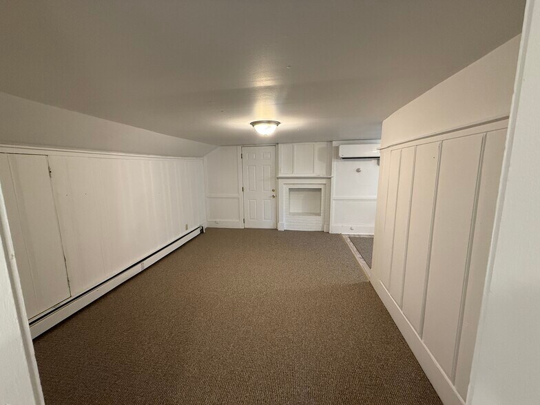 Building Photo - 90 Broadturn Rd