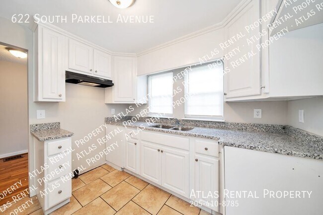 Building Photo - 622 S Parkell Ave