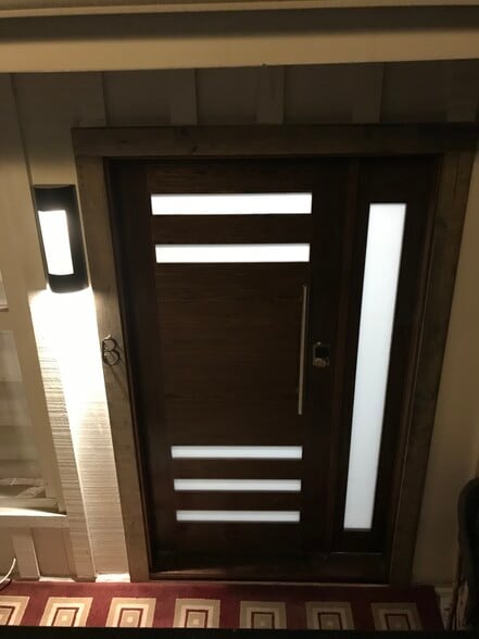 Building Photo - 1220 Manhattan Beach Blvd