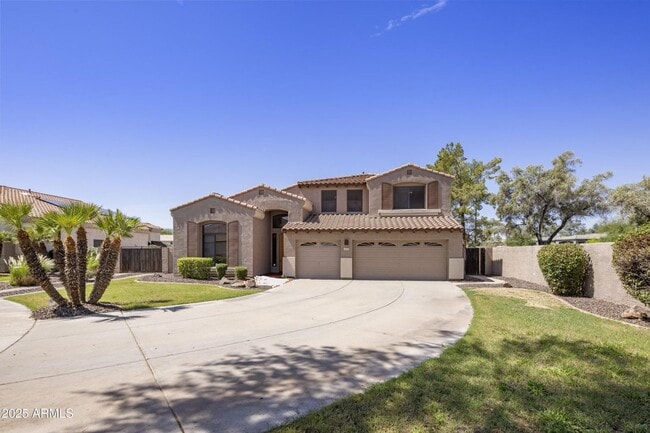 Building Photo - OCOTILLO LAKE FRONT HOME WITH POOL AND SPA...