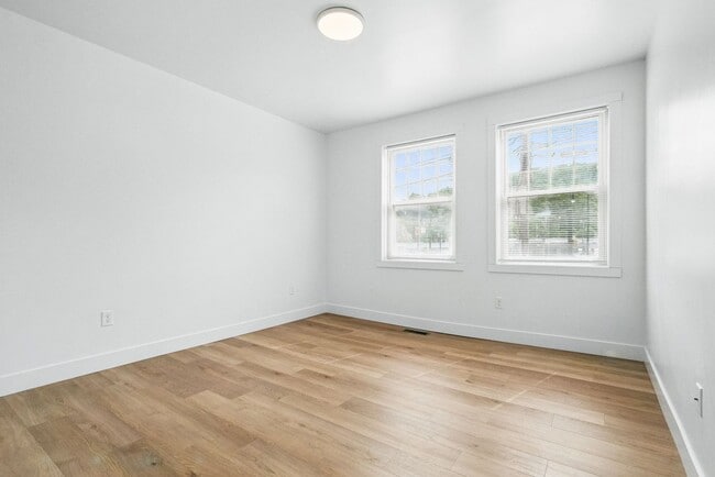 Building Photo - 1 Higgins St