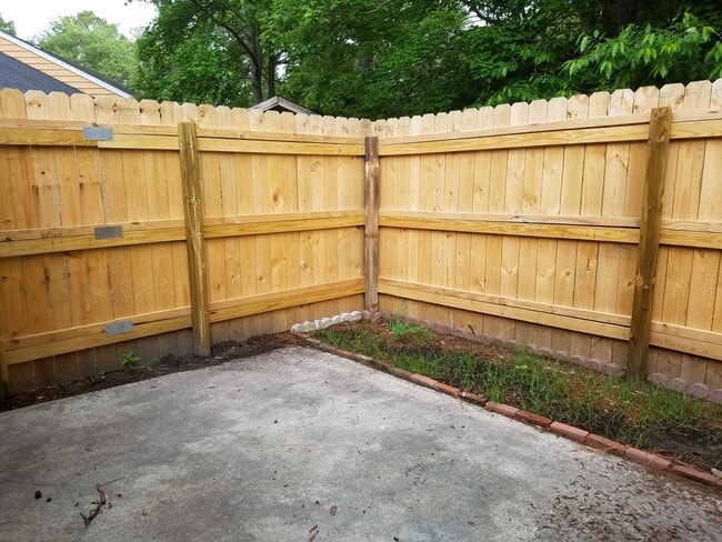 Building Photo - Right in the middle of the city!!!