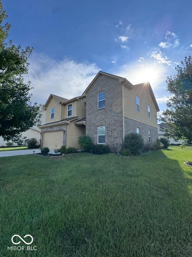 Building Photo - 17706 Arryne Dr E