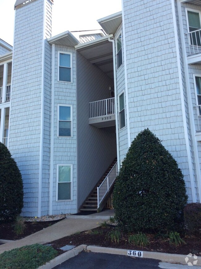 Building Photo - BEACH HOUSE
