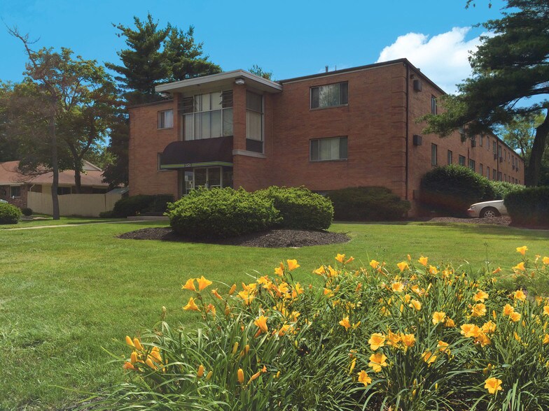 East Broad Plaza Columbus, OH Apartment Finder