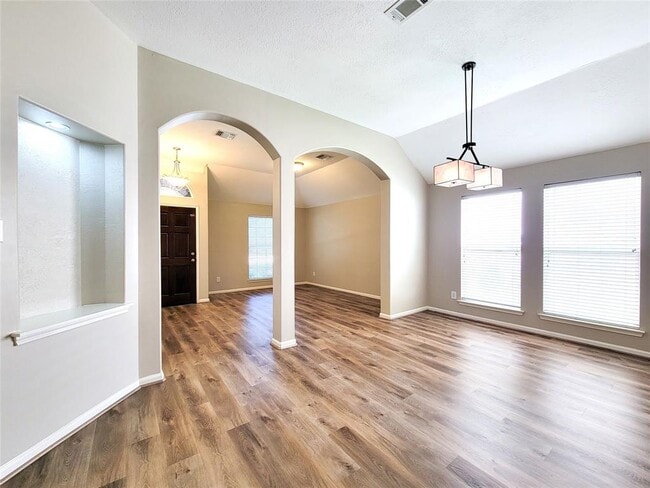Building Photo - 12307 Shadowvista Dr