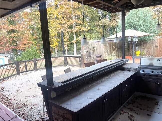 Building Photo - 2956 Spring Lake Dr