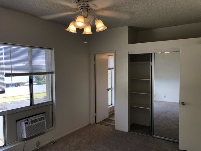 Building Photo - 91-989-989 Puamaeole St