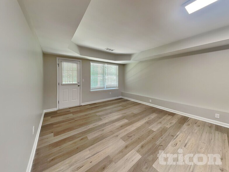 Building Photo - 5769 Village Loop