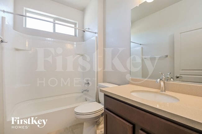 Building Photo - 9662 S Via Bandera