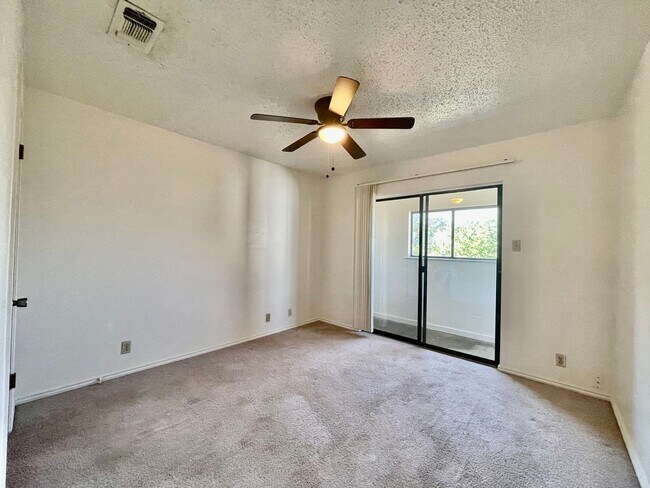 Building Photo - 1303 Conway Dr