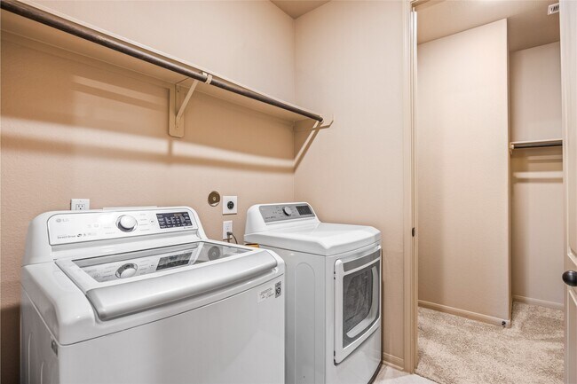 Building Photo - 9522 Whitebark Pne Wy