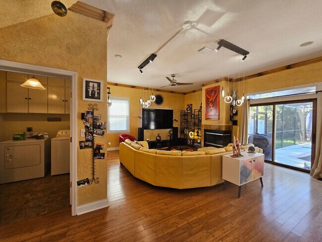 Building Photo - Luxury Private Suite in Allendale – Furnished & All-Inclusive