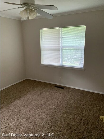 Building Photo - 4809 S Nassau Ave