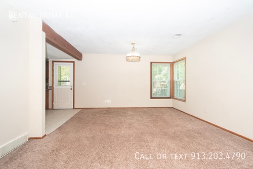 Building Photo - 735 S Avalon Cir