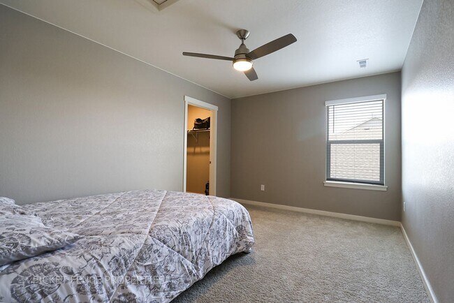 Building Photo - Beautiful New Home in West Greeley!