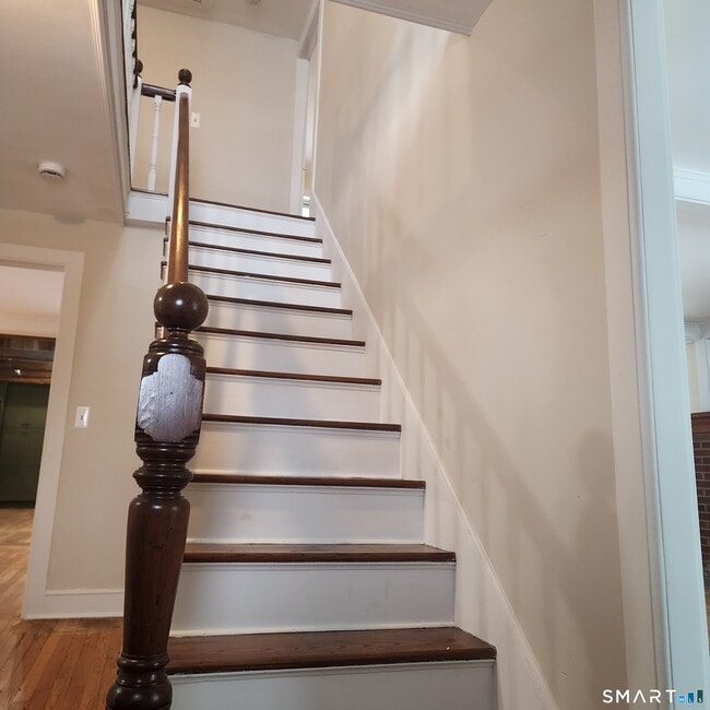 Building Photo - 88 Baker Ln