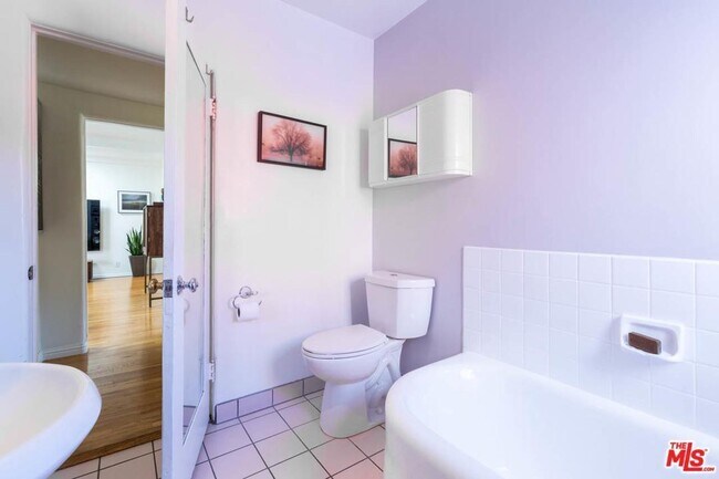 Building Photo - 1505 Occidental Blvd