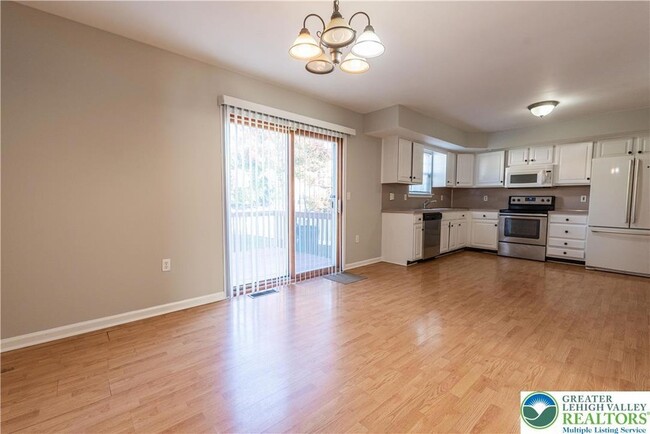 Building Photo - 2657 Tamlynn Ct