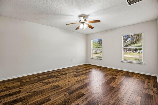 Building Photo - 12461 Richfield Blvd