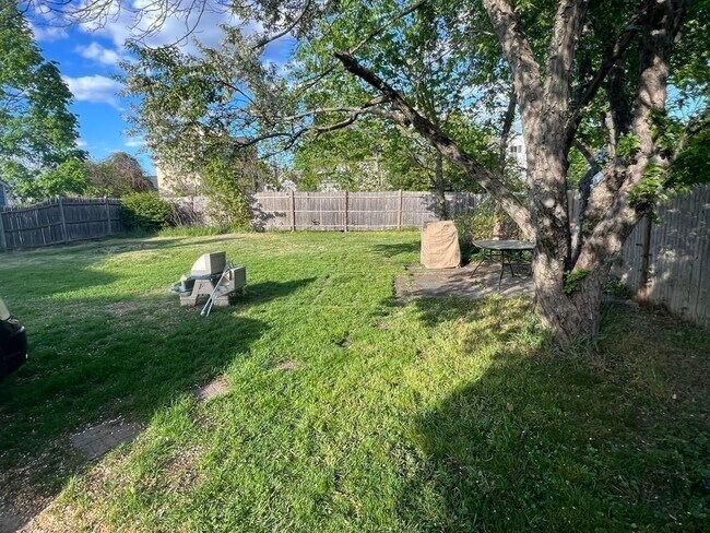 Building Photo - 10 General Cobb St