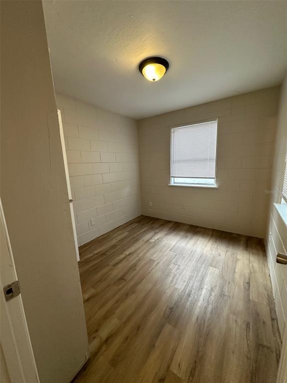 Building Photo - 657 NE Waldo Rd