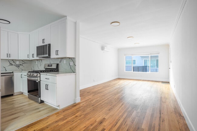 Building Photo - 1211 Detroit N St