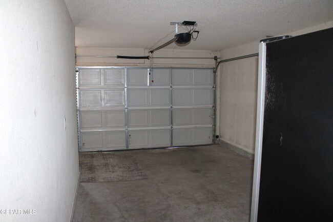 Building Photo - 4608 Lorenzo Ponce Dr