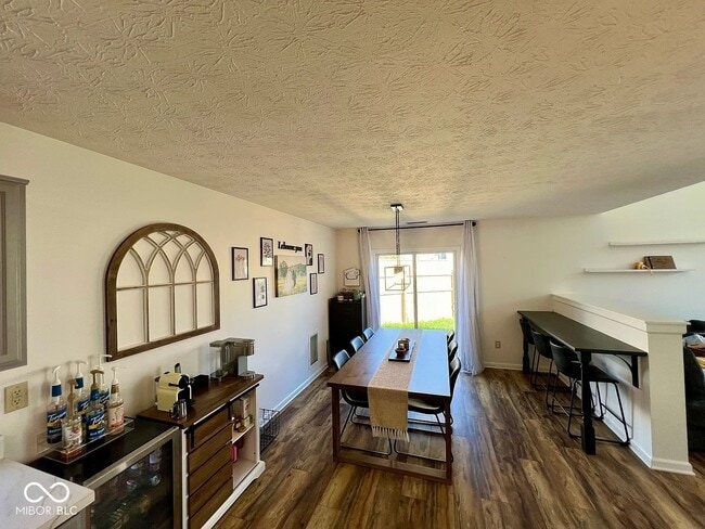 Building Photo - 620 Cembra Dr