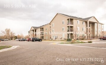 Building Photo - 2 Bed 2 Bath Apartment Central Location in...