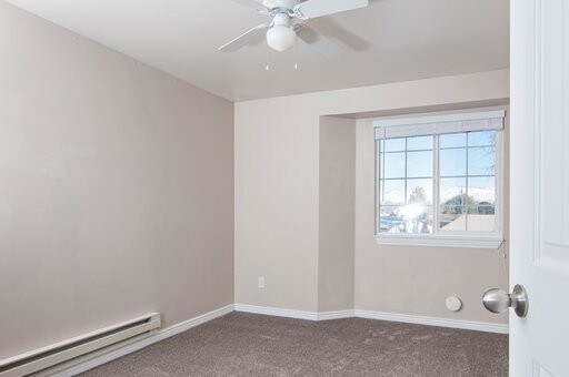 Building Photo - Remodeled 2 Bed 1 Bath! Close to freeway, ...