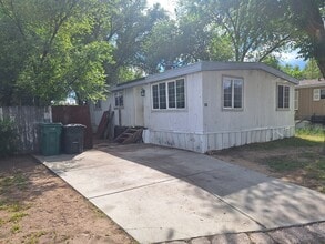 Building Photo - 512 Windsor Ln