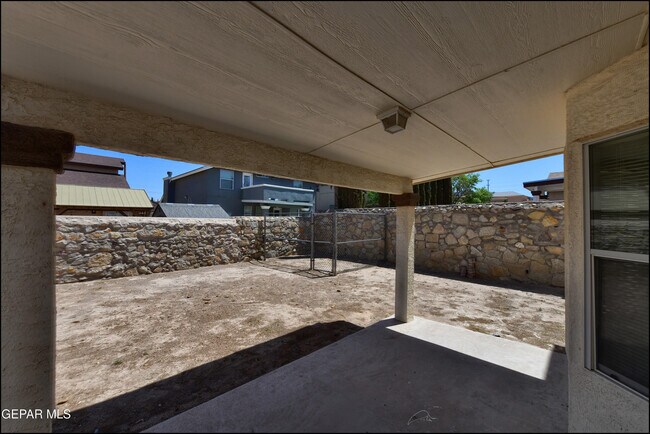 Building Photo - 253 Summerbrooke Ct