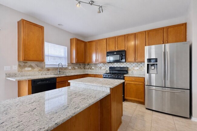 Building Photo - 2310 Shiloh Dr