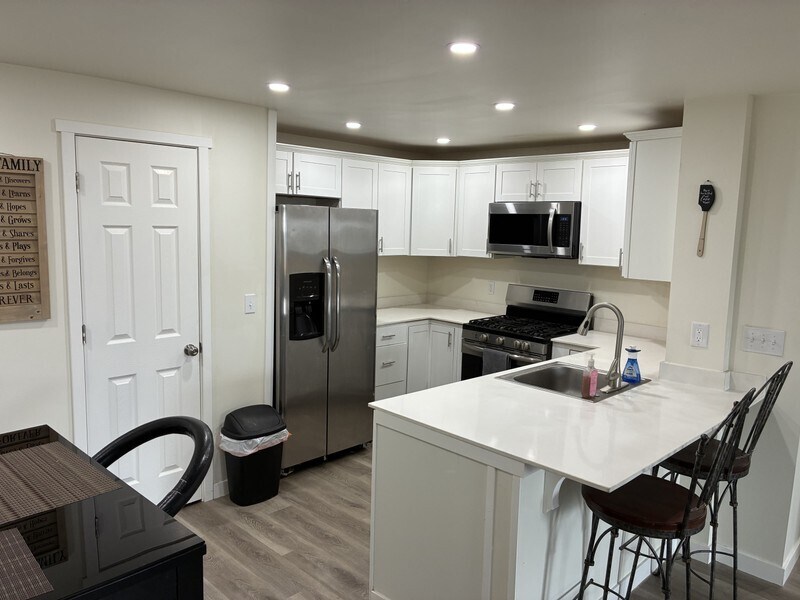 Building Photo - 4049 Kilby Rd