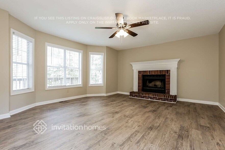 Building Photo - 2357 June Springs Dr SW