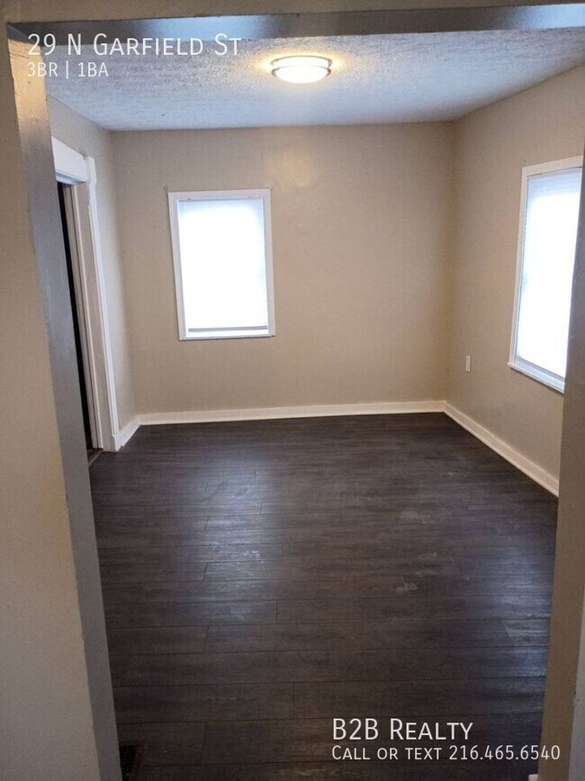 Building Photo - 29 N Garfield St