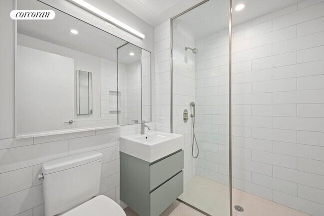 Building Photo - 50 Varet St