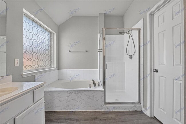 Building Photo - 333 Stately Oak Ln