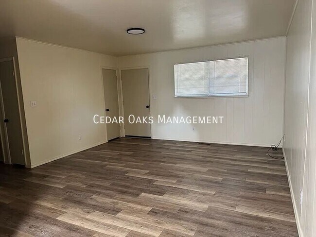 Building Photo - 805 Morrison Pl