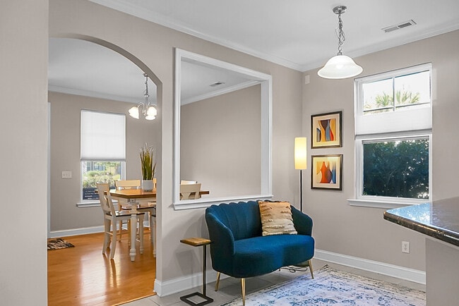 Building Photo - 1519 Thoroughbred Blvd