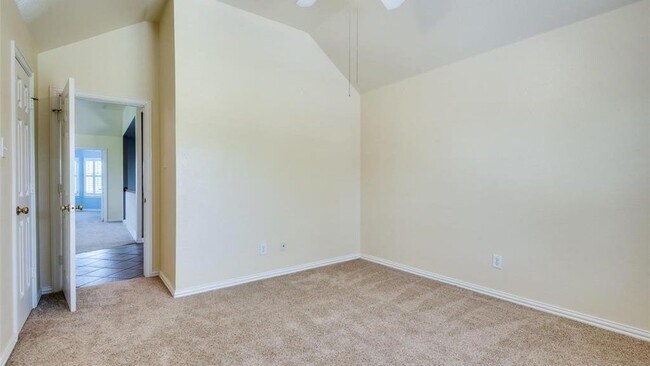 Building Photo - 452 Richmond St