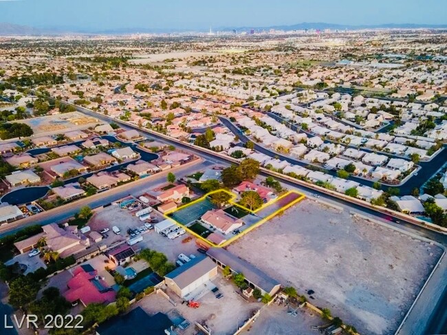 Building Photo - COMING SOON: Single Story 5 Bd, 4 Bth, Inc...
