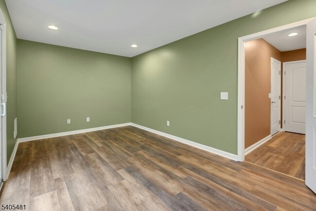 Building Photo - 102 Montgomery St