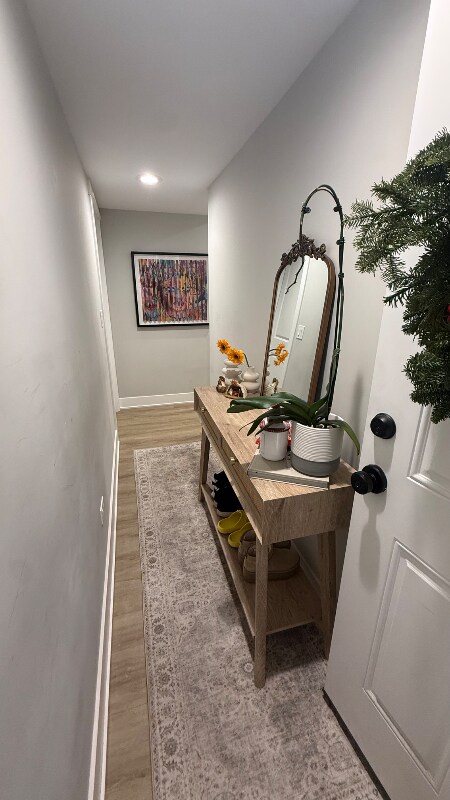 Building Photo - 2175 N Maplewood Ave