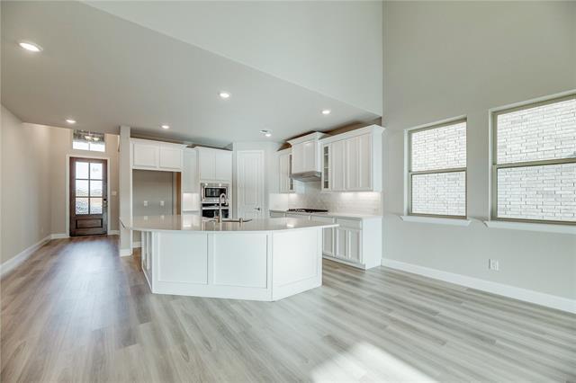Building Photo - 2121 Sumard Dr