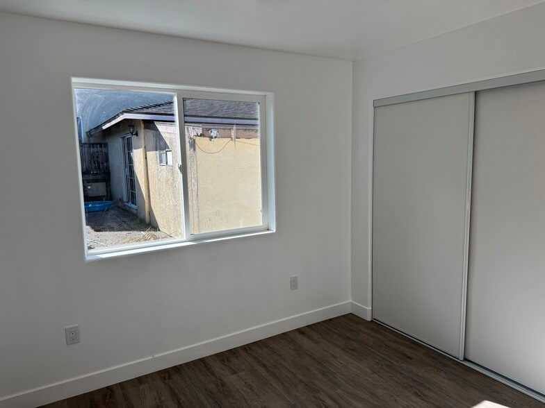 Building Photo - 376 Ramona Dr