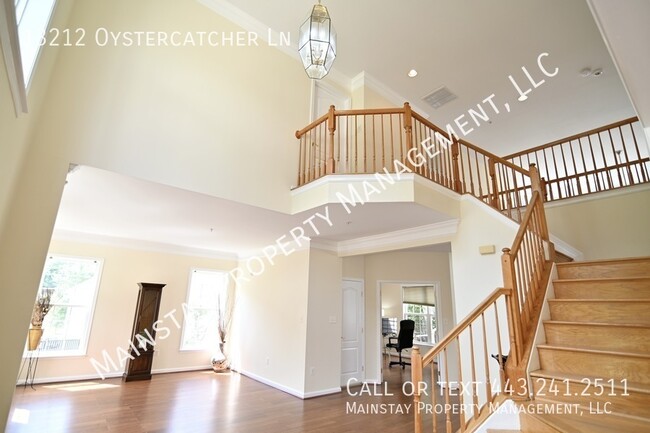 Building Photo - Immaculate 5 Bedroom SFH W/ Private Deck &...