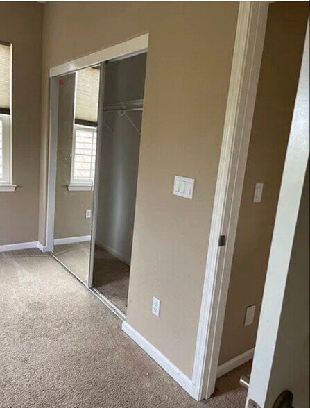 Building Photo - 40 W Verano Ct